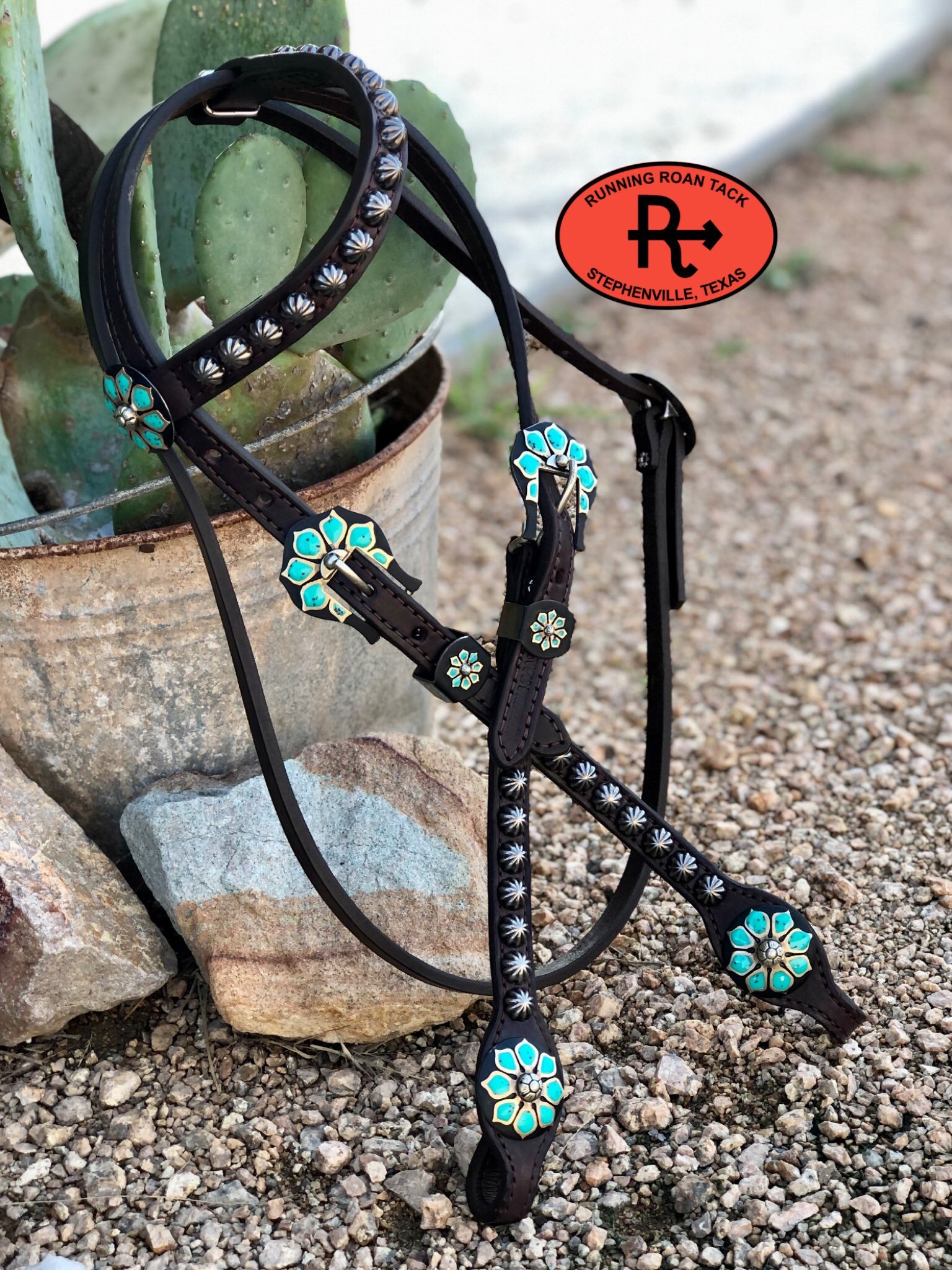 Handmade custom tack for barrel racing, roping, rodeo. Made in ...