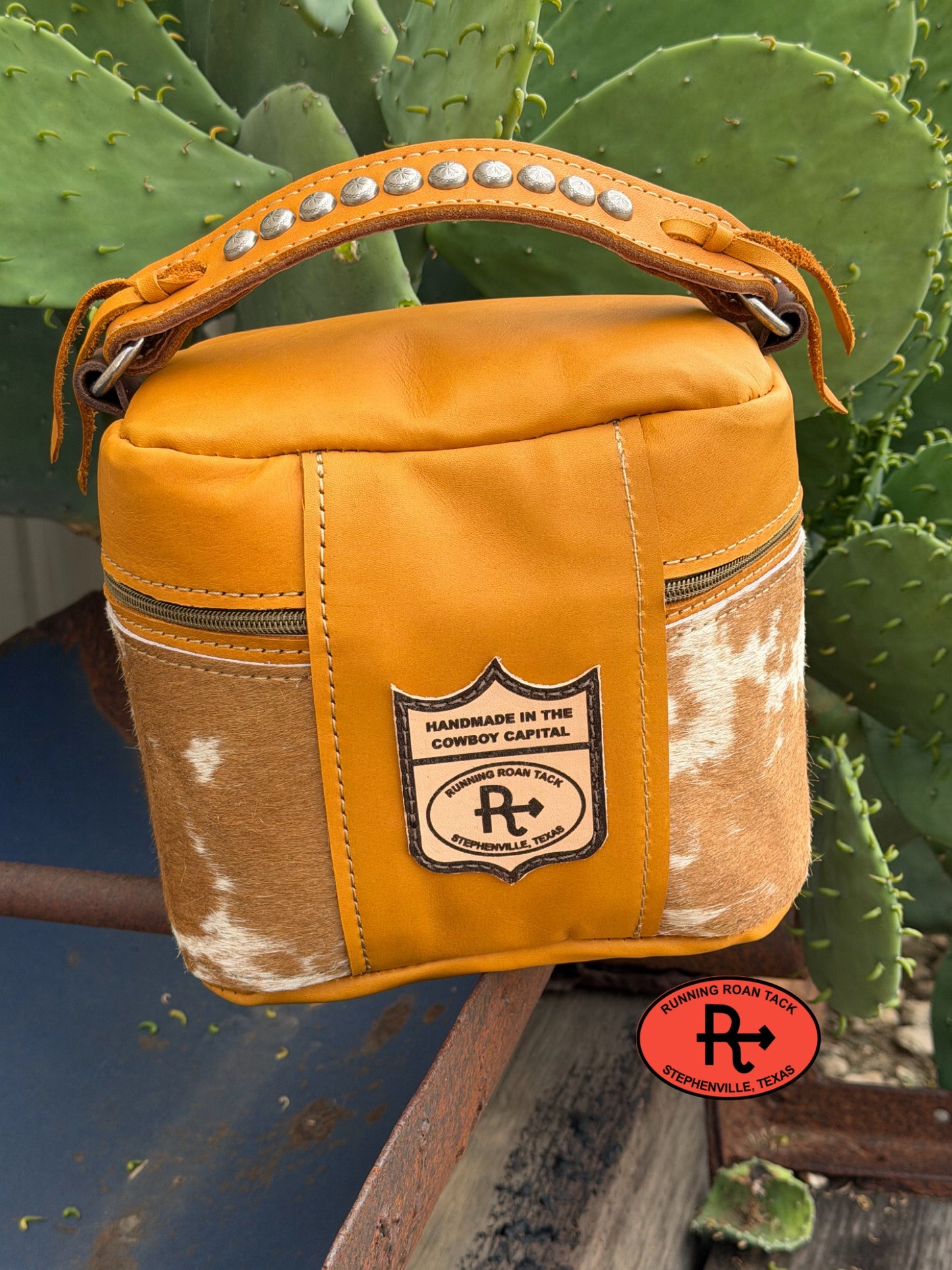 Train Case in Tan Leather with Hair On Cowhide for Makeup, Toiletries, etc traincase06012026-02