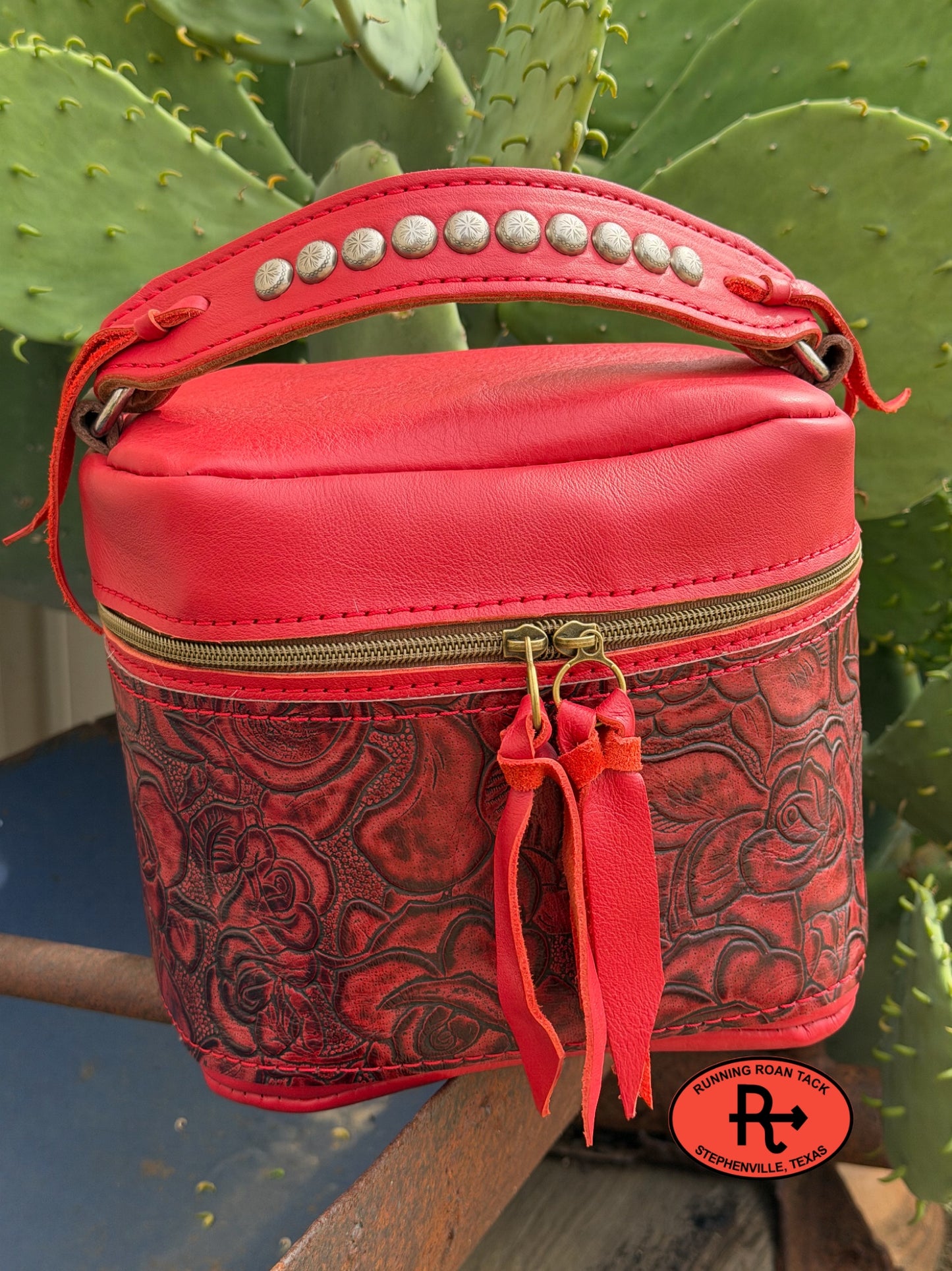 Train Case in Red Leather with Red Rose Embossed Leather for Makeup, Toiletries, etc traincase06012026-19